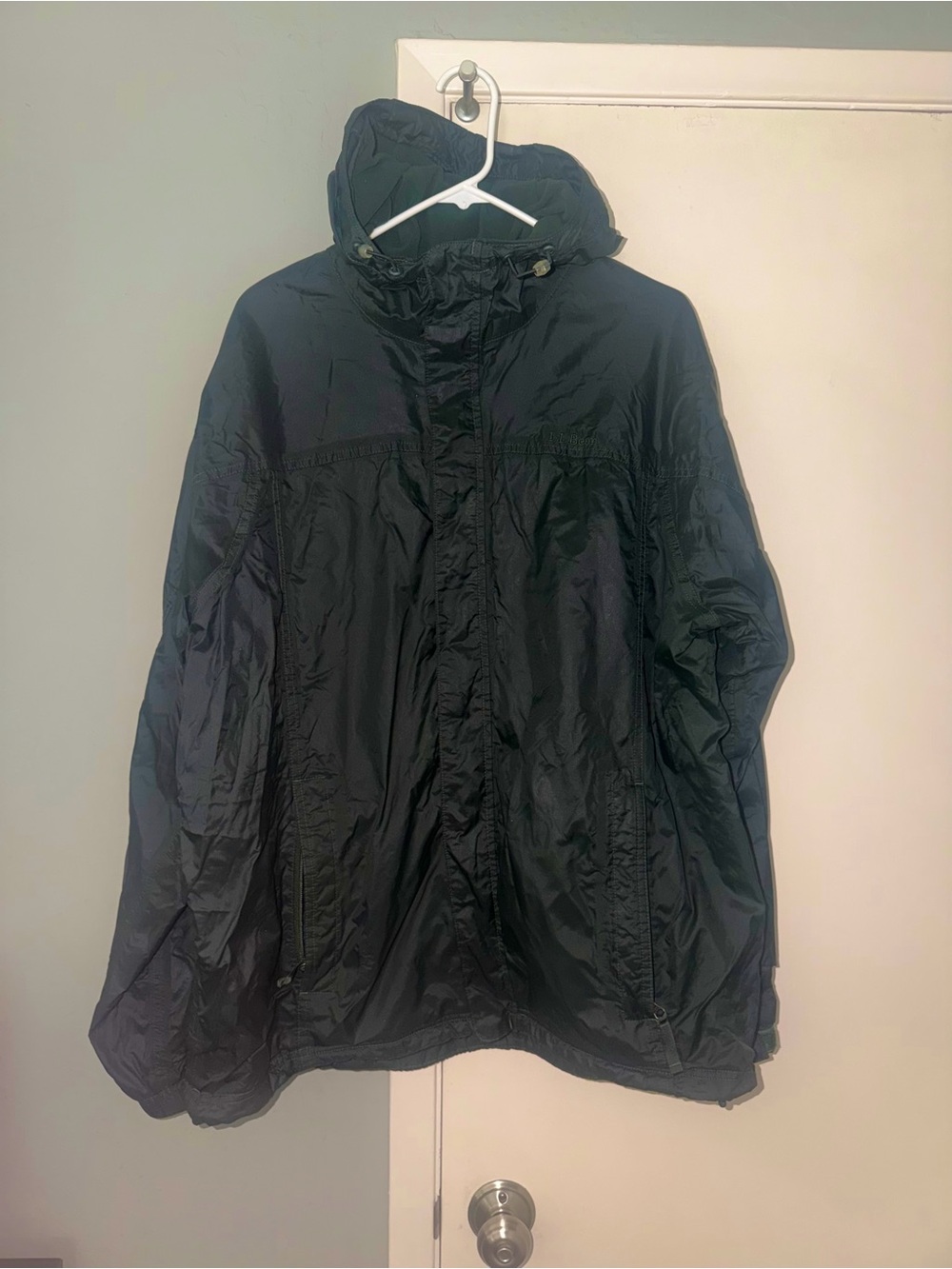 Classic L.L.Bean Men's Forest Green Hooded Warm-Up/Winter Parka Jacket.